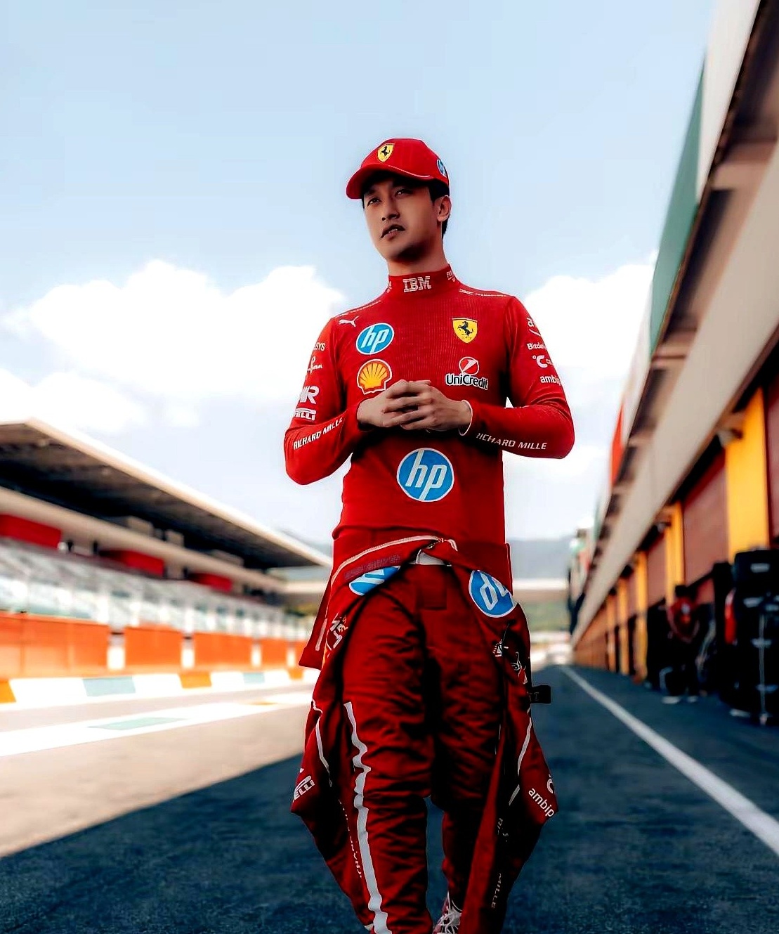 阿斯顿马丁翻盘红牛车队，周冠宇点燃赛场的简单介绍